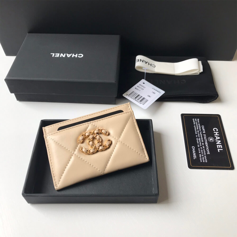 Ch**el 19 CARD HOLDER