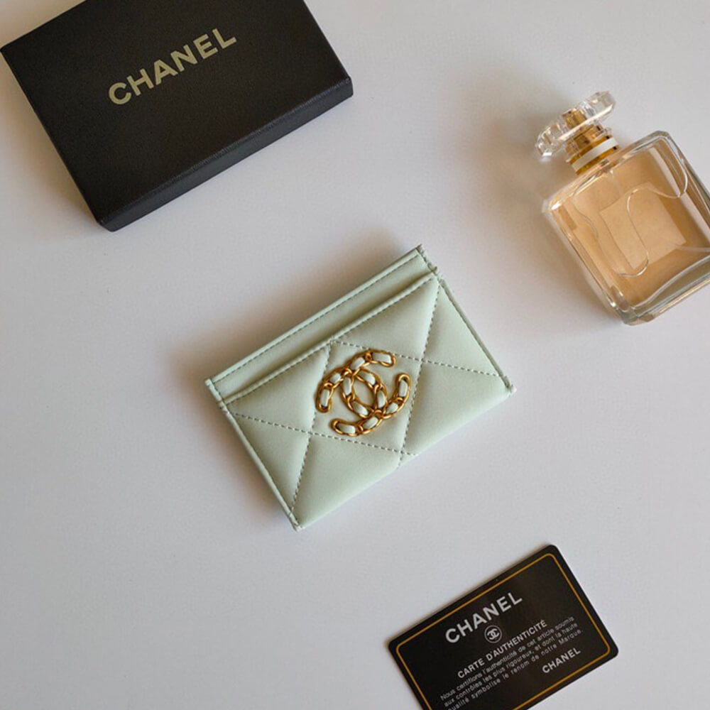 Ch**el 19 CARD HOLDER