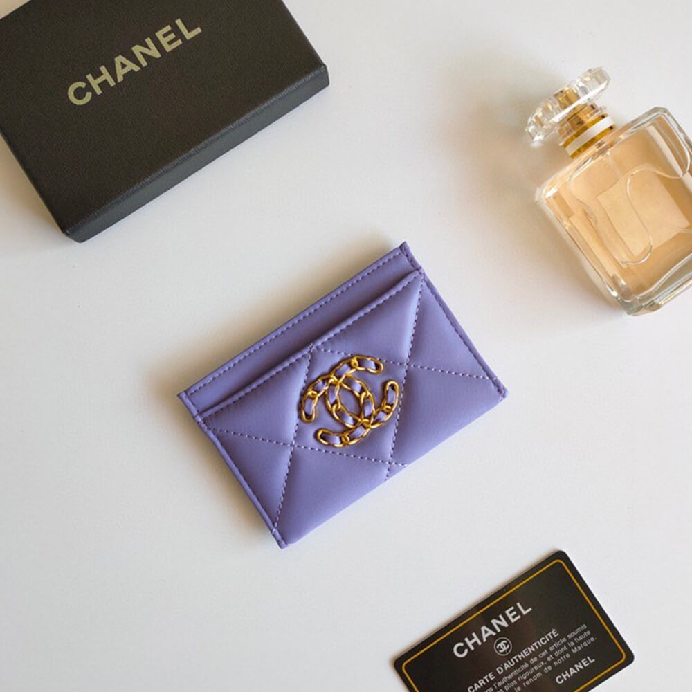 Ch**el 19 CARD HOLDER
