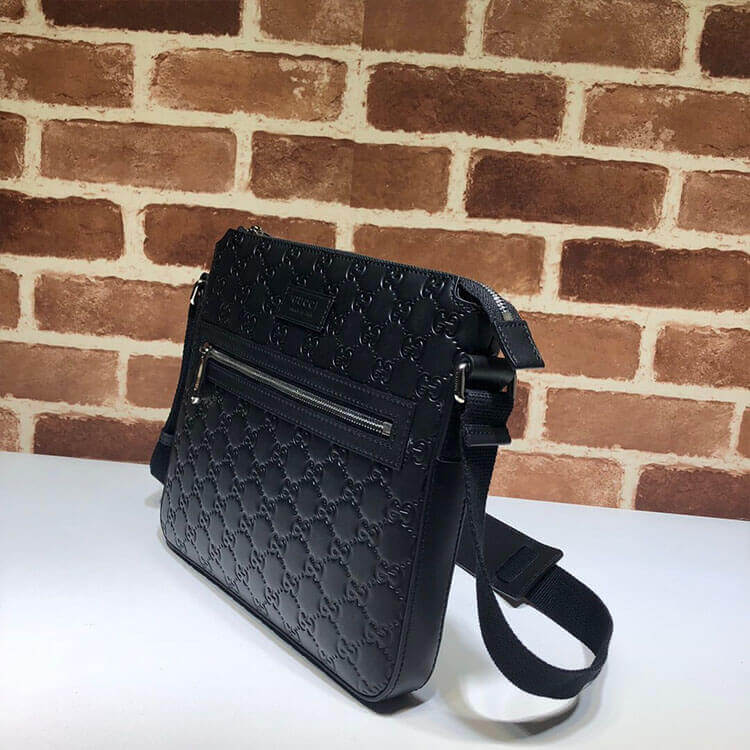 Gvc*1 Signature Messenger