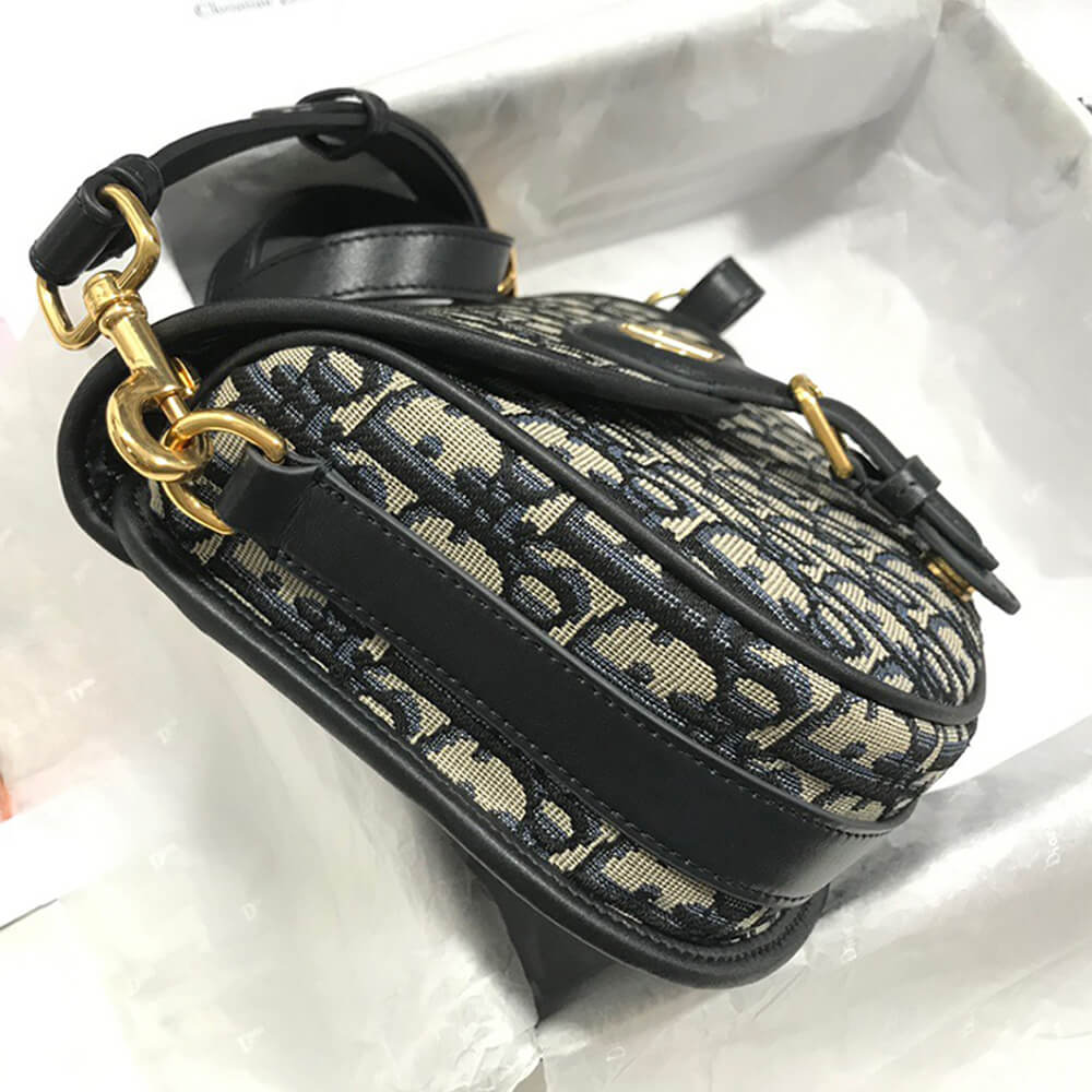 MEDIUM D10r BOBBY BAG