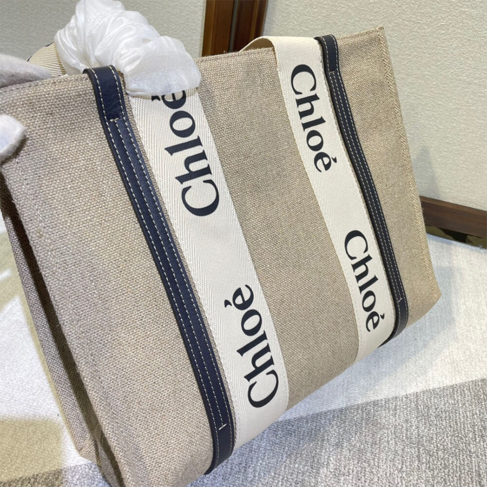 Ch10e medium woody tote bag