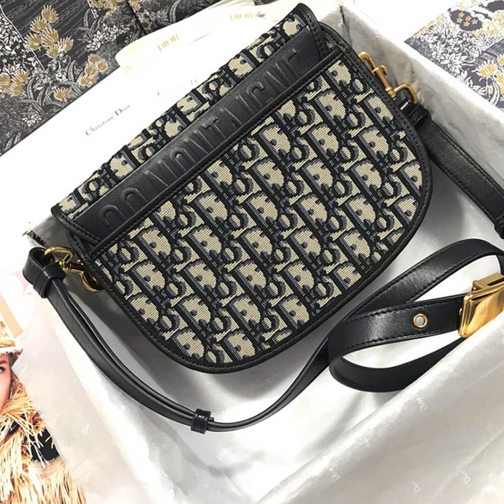 MEDIUM D10r BOBBY BAG