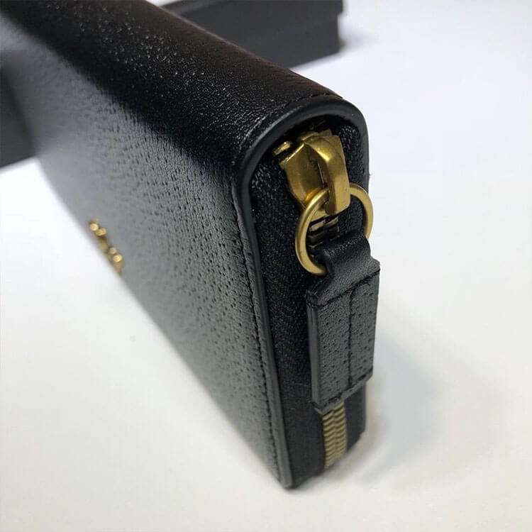 Gvc*1 Animalier leather zip around wallet