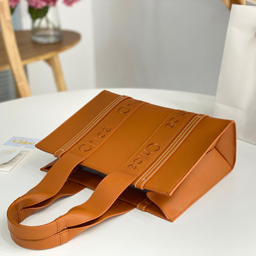 Ch10e woody medium leather tote bag