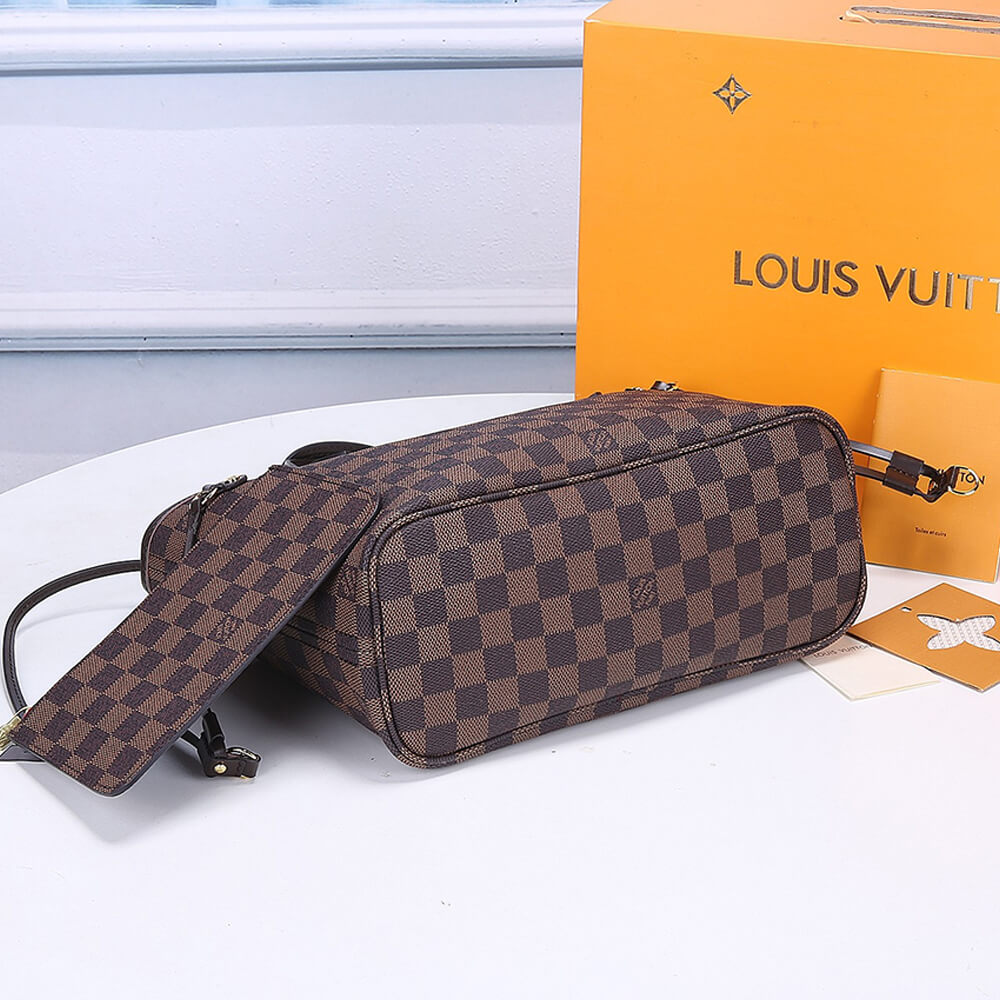 L0vis Vvtt0n NEVERFULL PM
