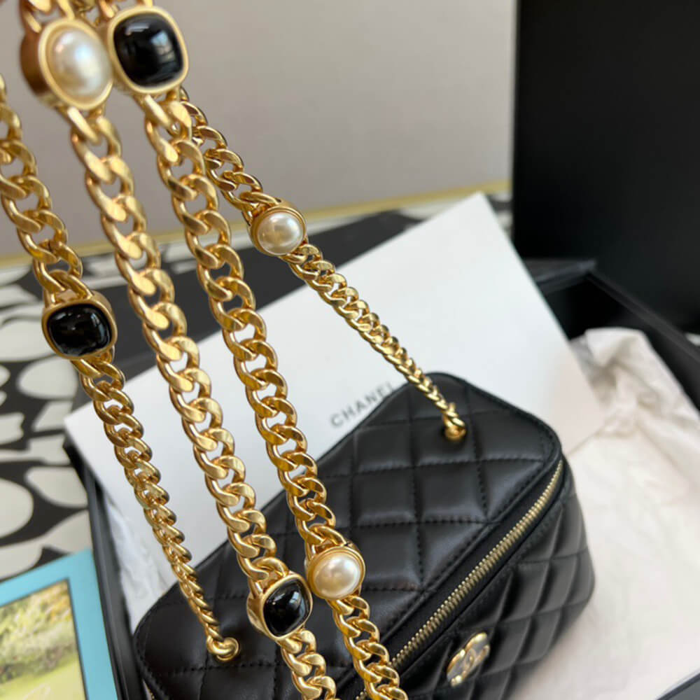 Ch**el VANITY WITH CHAIN