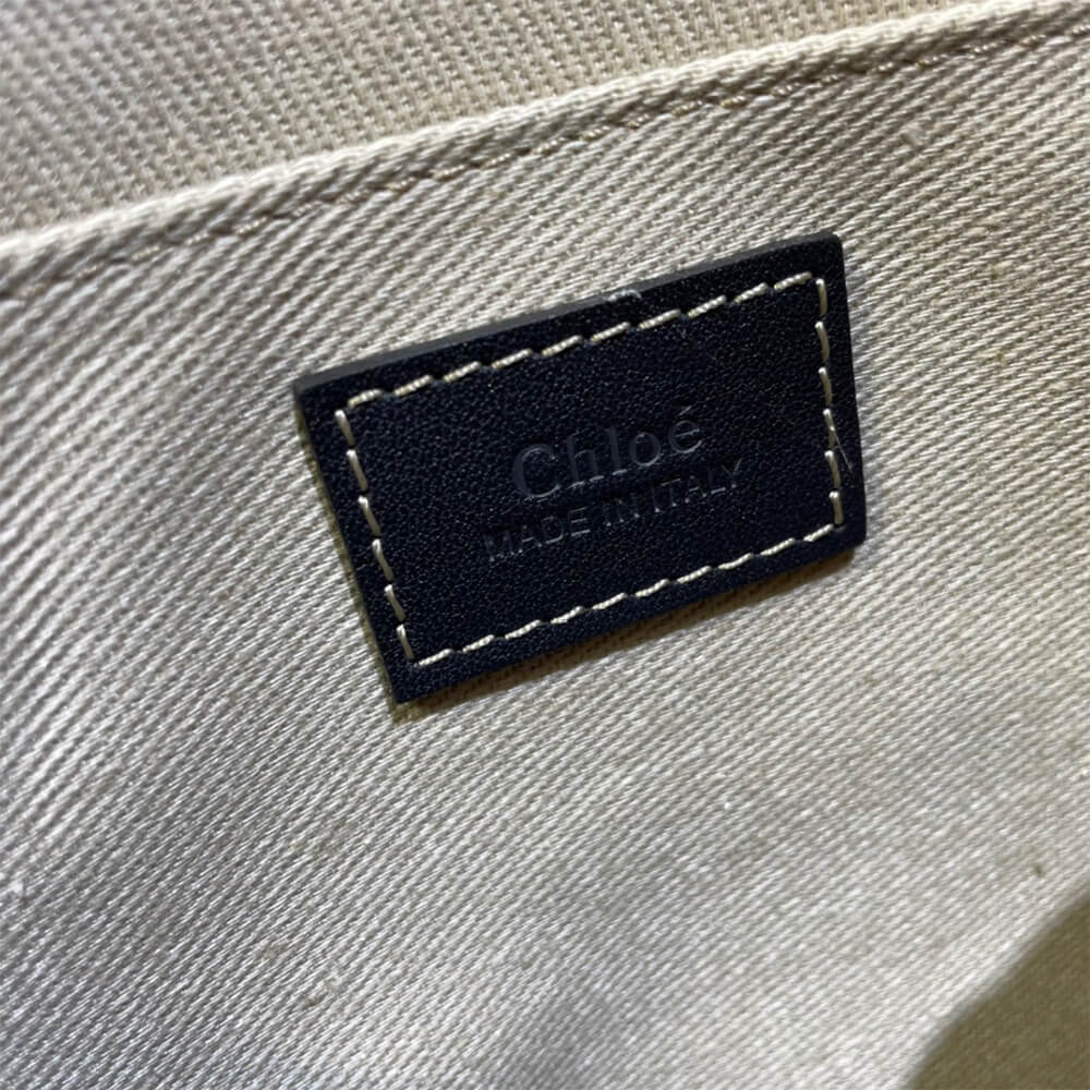 Ch10e medium woody tote bag