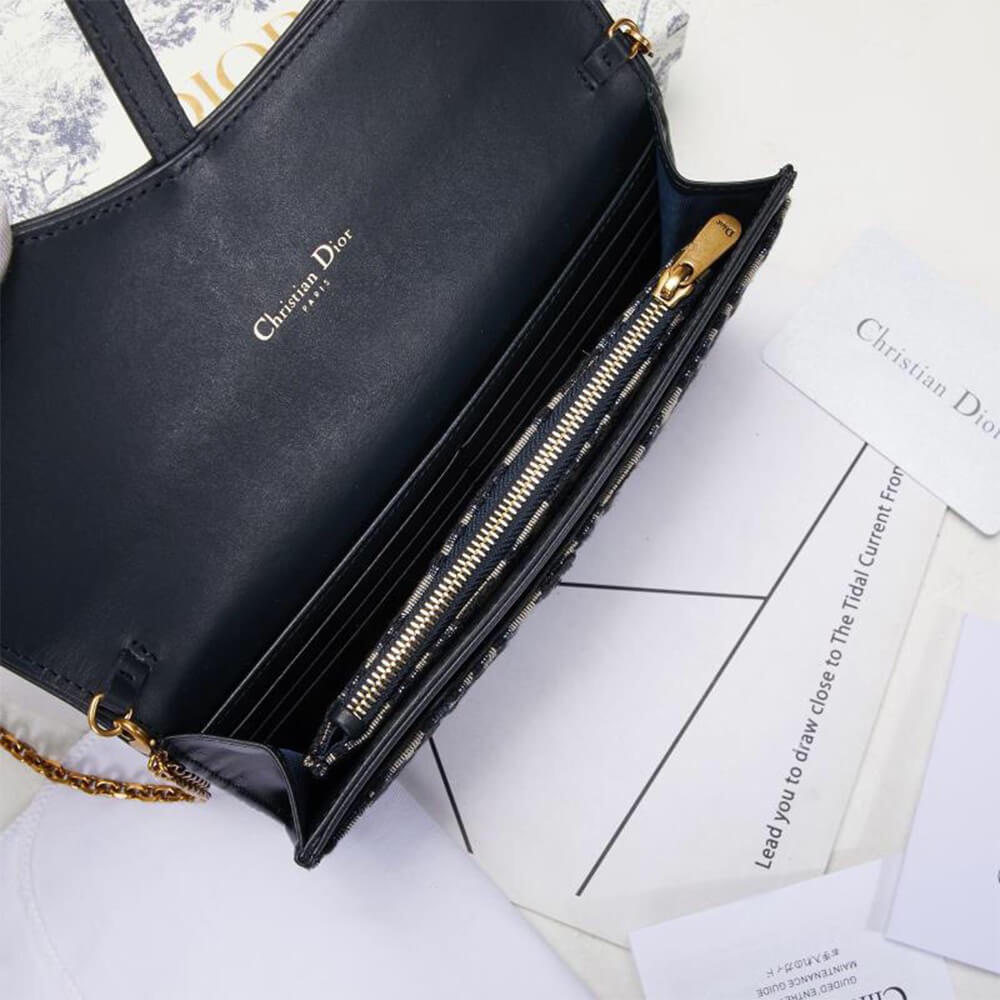 D10r LONG SADDLE WALLET WITH CHAIN