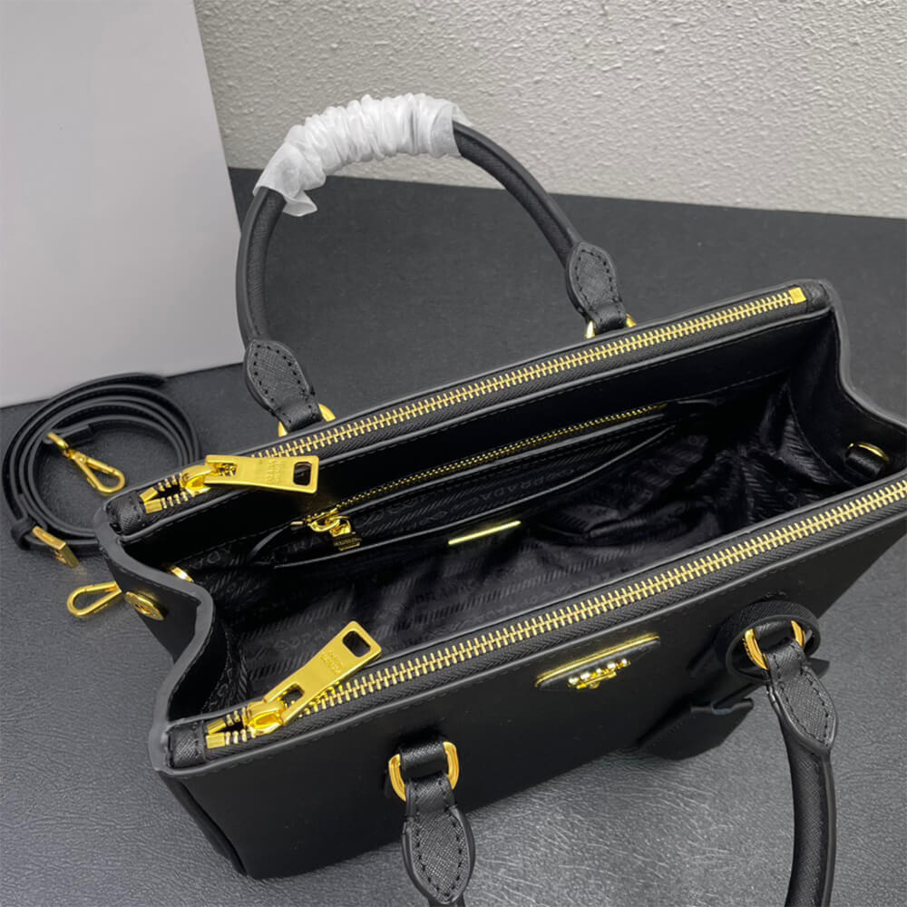 Large Pra*a Galleria Saffiano leather bag