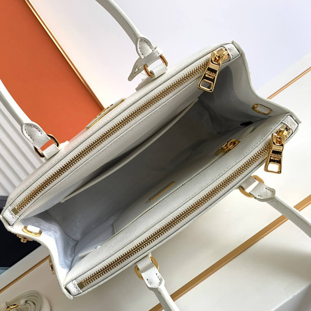 Medium Pra*a Galleria Saffiano leather bag