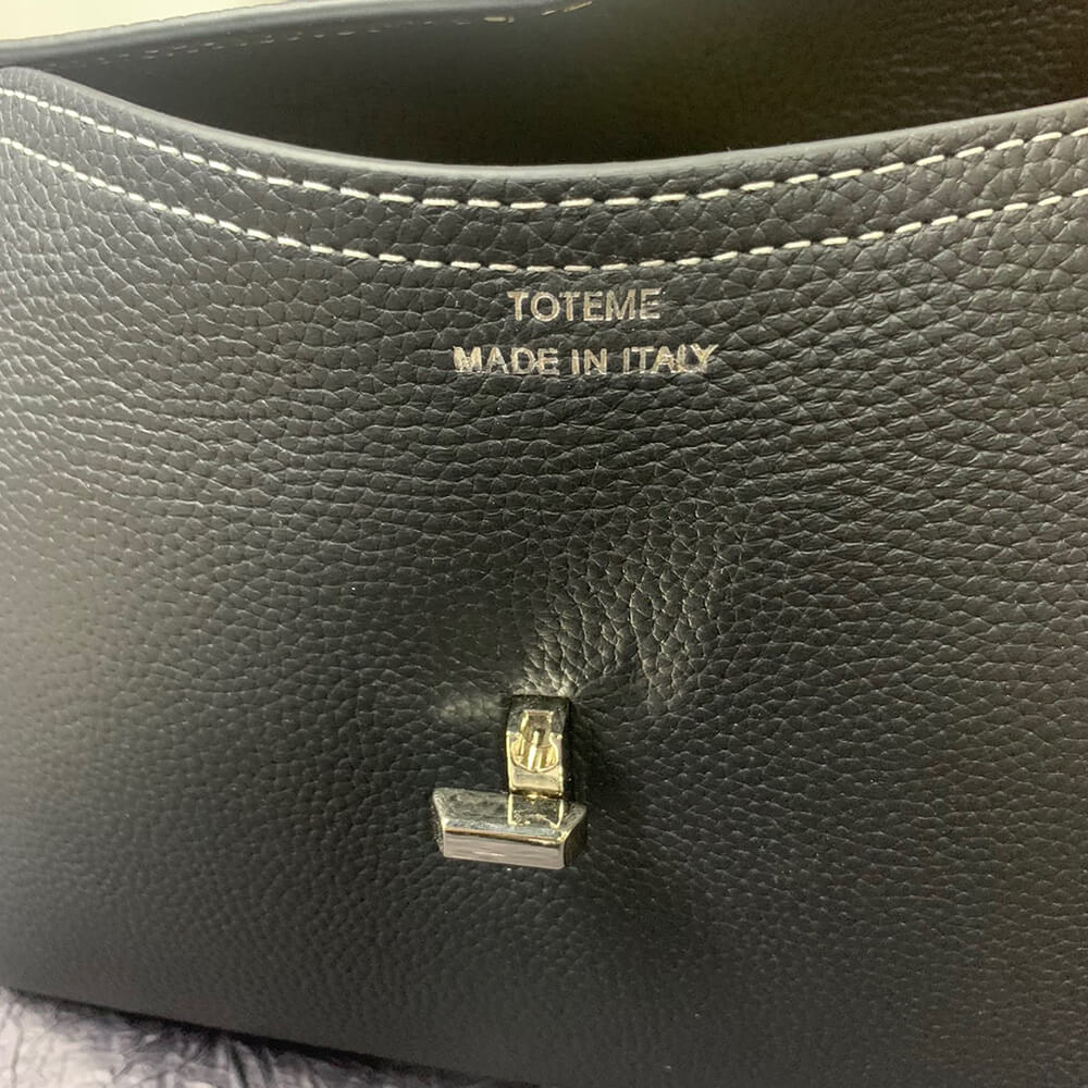 TOTEME T-Lock grained-leather clutch(High-end Grade)