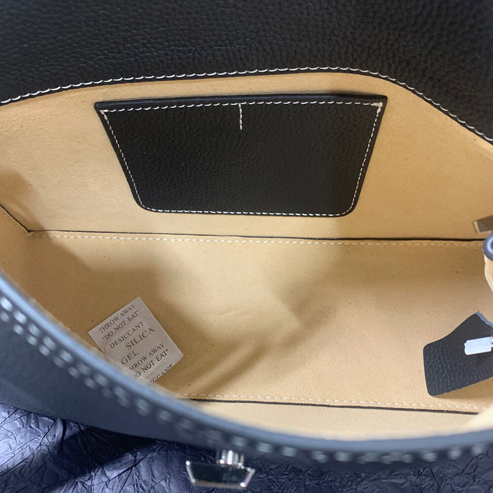 TOTEME T-Lock grained-leather clutch(High-end Grade)