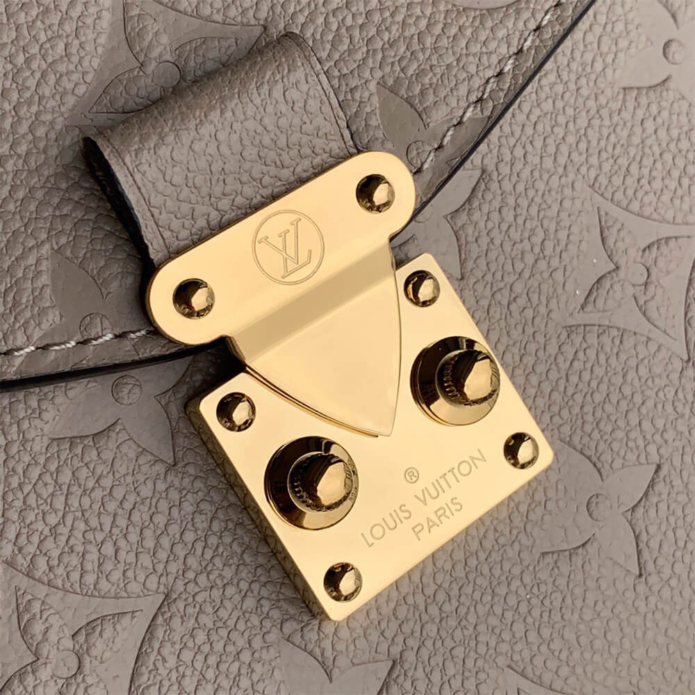 LV Pochette Métis