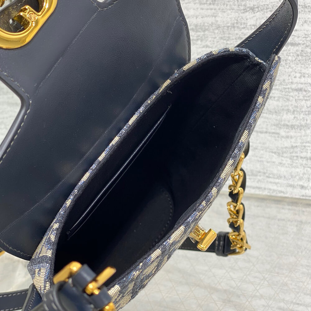 30 Montaigne D10r Amber Mini Bucket Bag