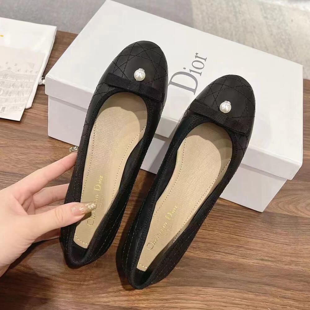 D10r Ballet Flat