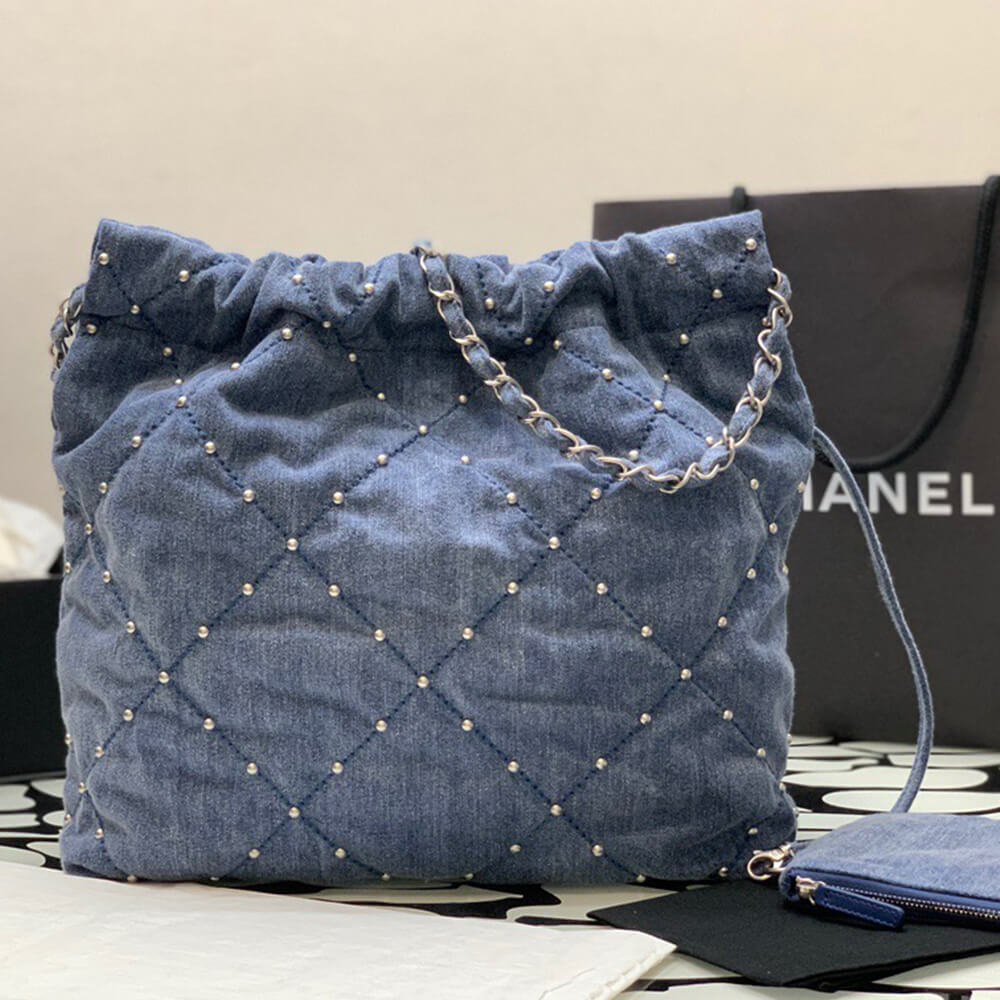 Ch**el 22 SMALL HANDBAG