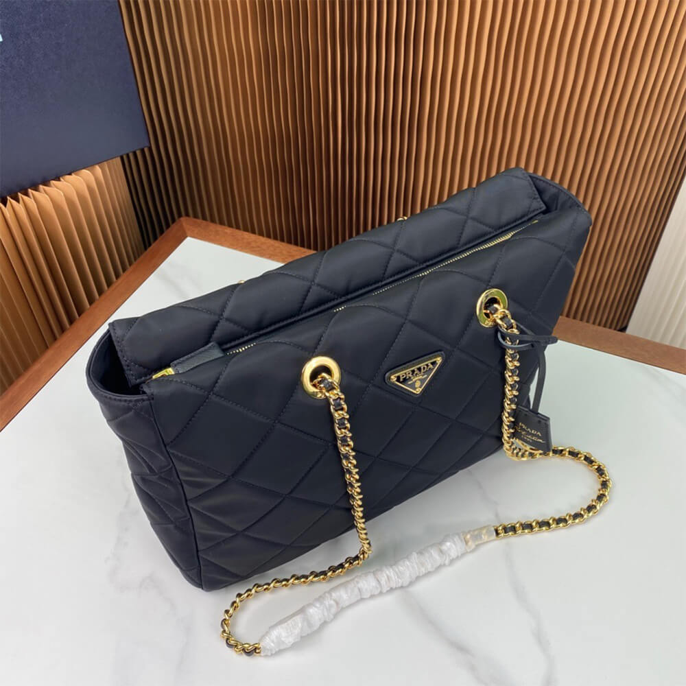 Pra*a Re-Edition 1995 Chaîne medium Re-Nylon tote bag(HIGH-END GRADE)
