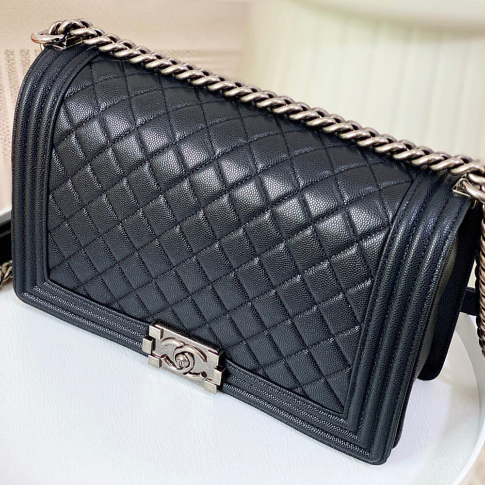 LARGE BOY Ch**el HANDBAG(HIGH-END GRADE)