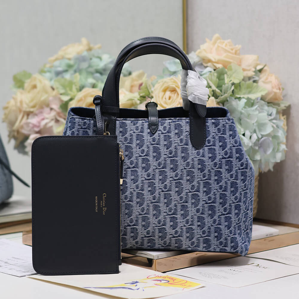 Medium D10r Toujours Bag