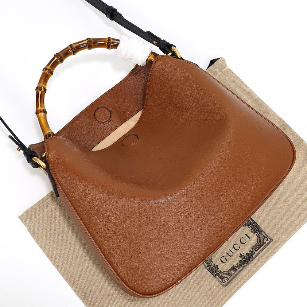 Gvc*1 DIANA MEDIUM SHOULDER BAG