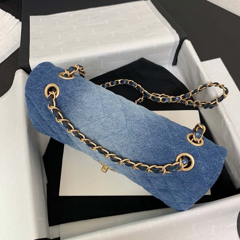 Ch**el CLASSIC 11.12 HANDBAG