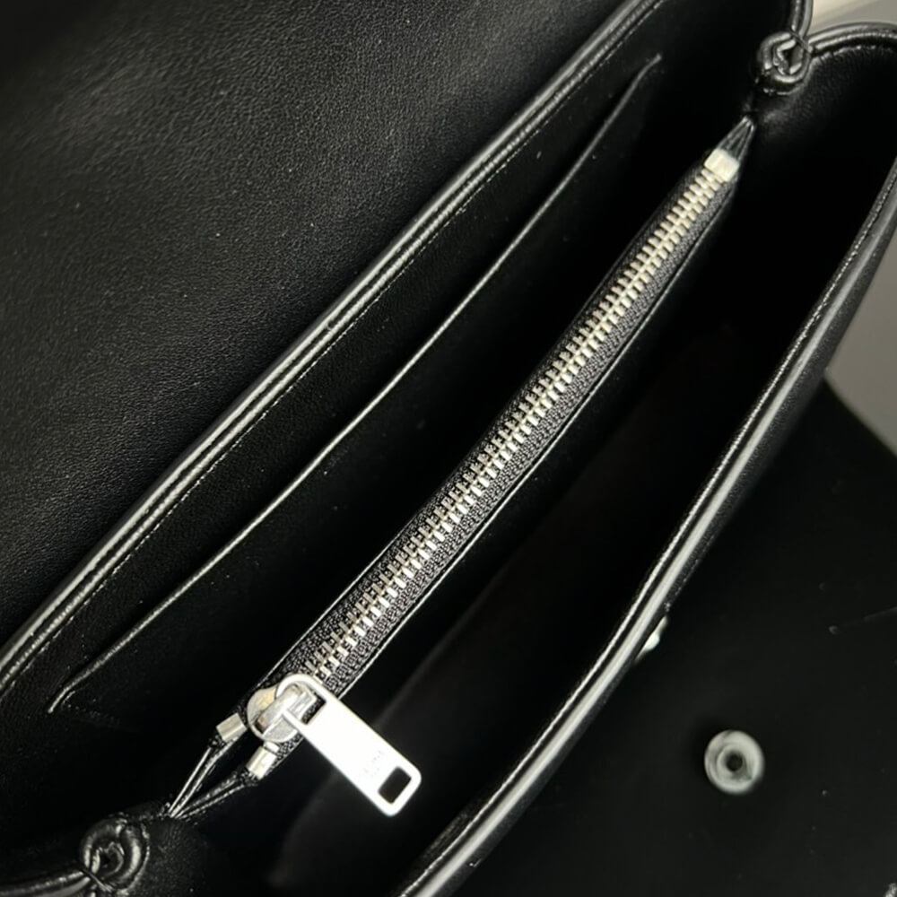 Ce1i*e TEEN Ce1i*e VICTOIRE BAG in S*pPLE CALFSKIN