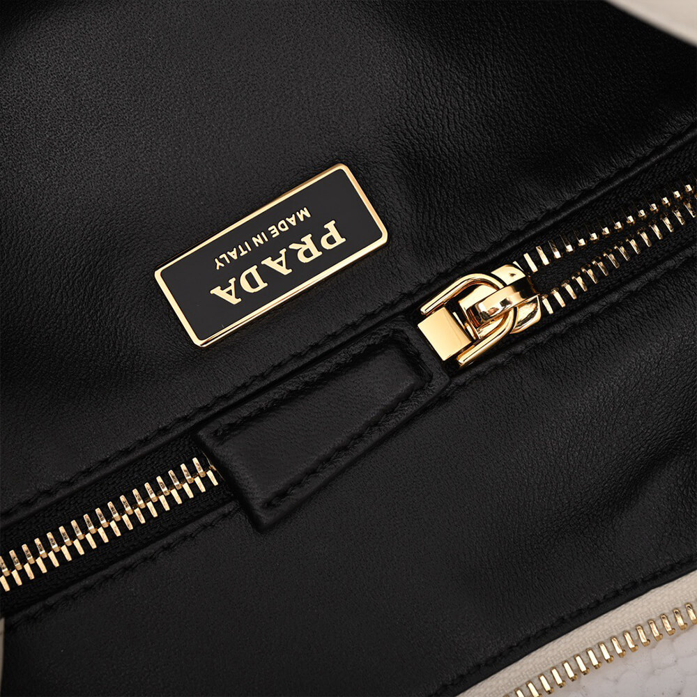Pra*a Aimee large leather shoulder bag