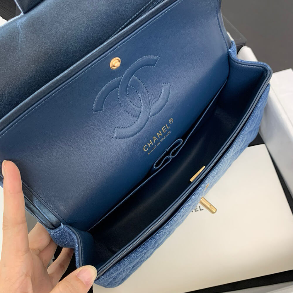Ch**el CLASSIC 11.12 HANDBAG