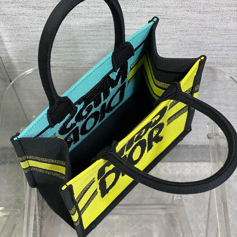 Small D10r Book Tote