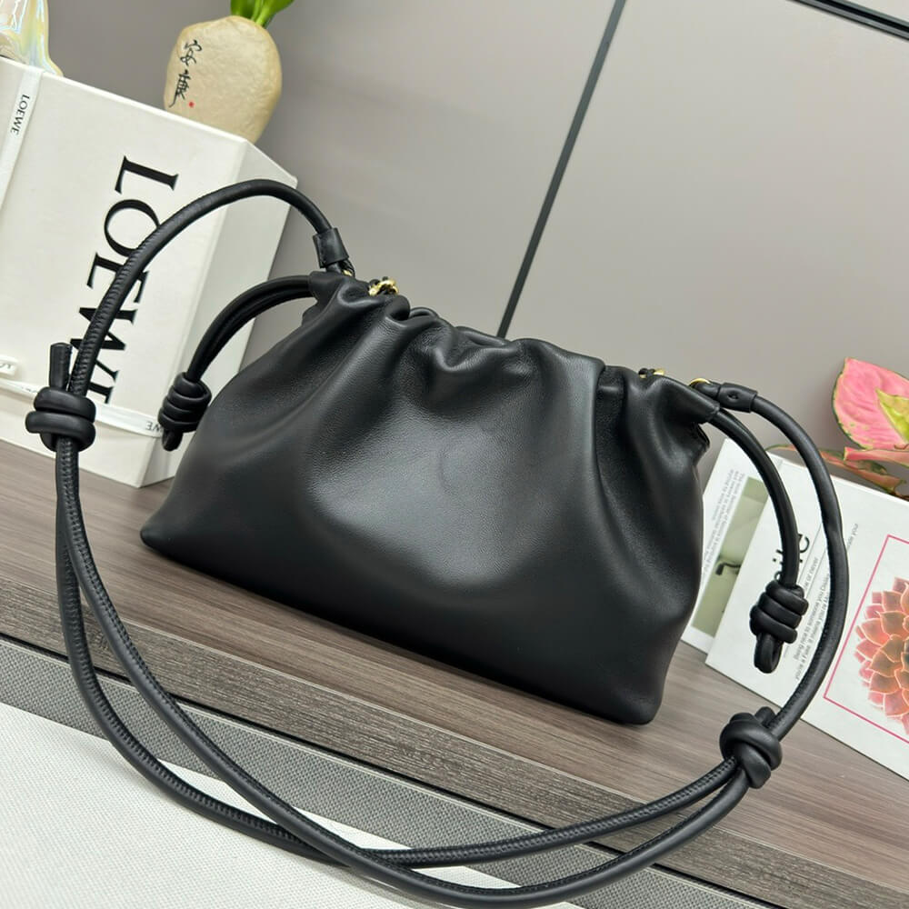 L0ew* Medium Flamenco purse in mellow nappa lambskin