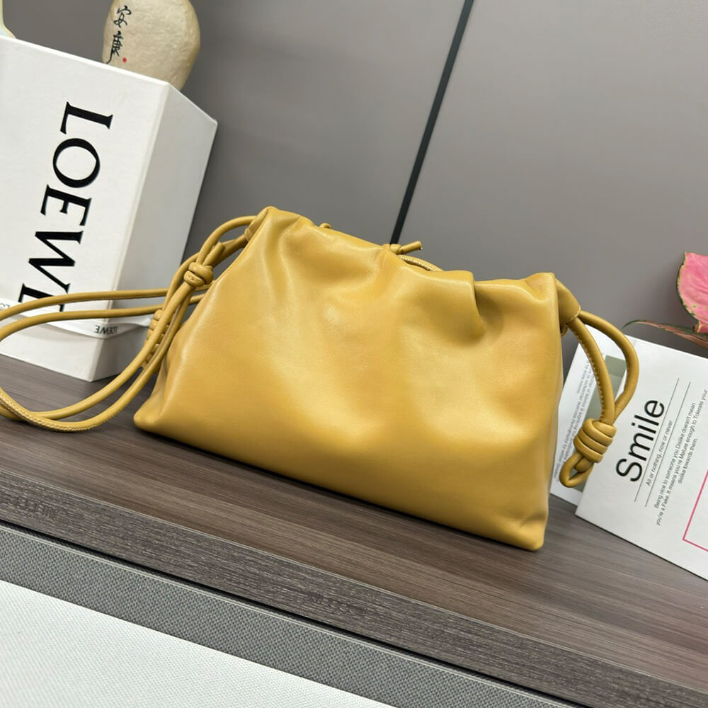 L0ew* Medium Flamenco purse in mellow nappa lambskin