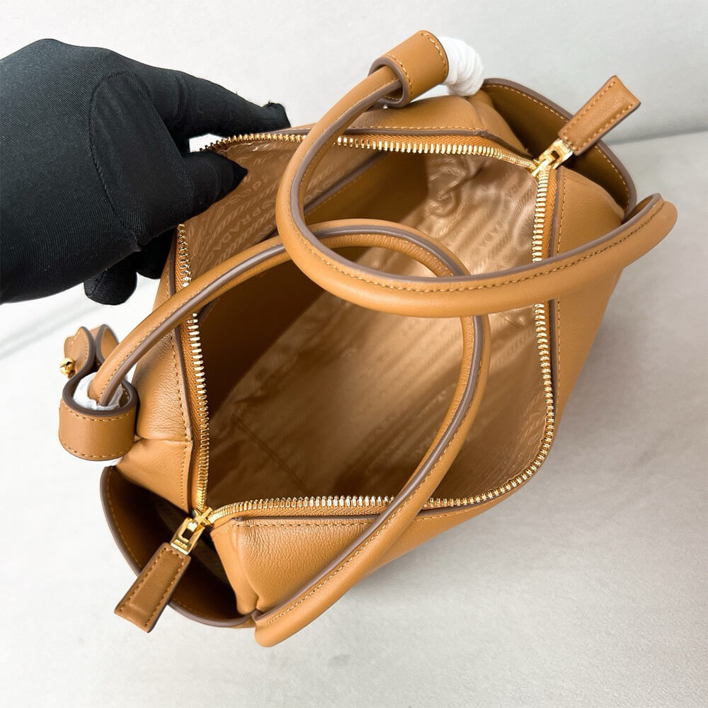 Pra*a Darling leather handbag(HIGH-END GRADE)