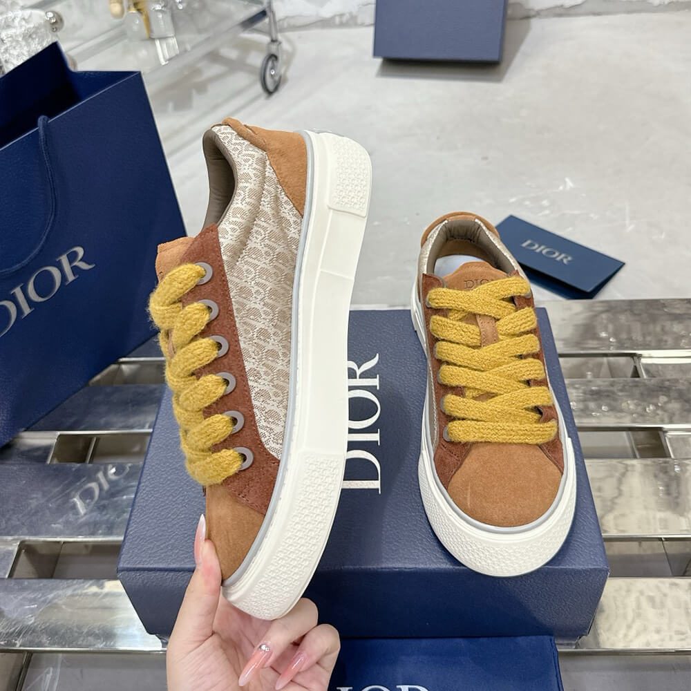 D10r B33 Sneaker