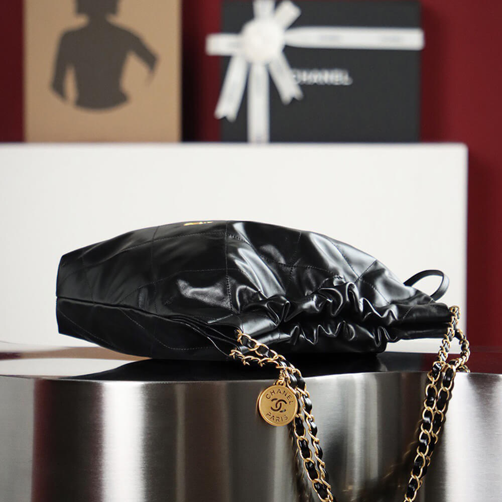 Ch**el 22 SMALL HANDBAG(Tax-Free Grade)