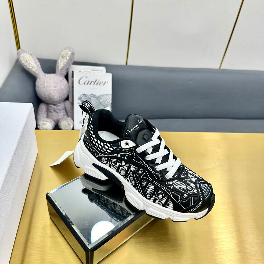 Chr1st1an D10r Vibe Sneaker