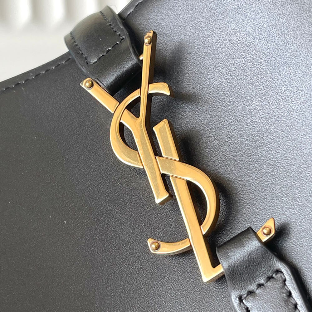 Y51 LE 37 IN SHINY LEATHER(Tax-Free Grade)