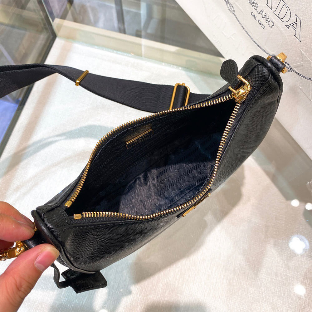Pra*a Re-Edition 2005 Saffiano leather bag(TAX-FREE GRADE)