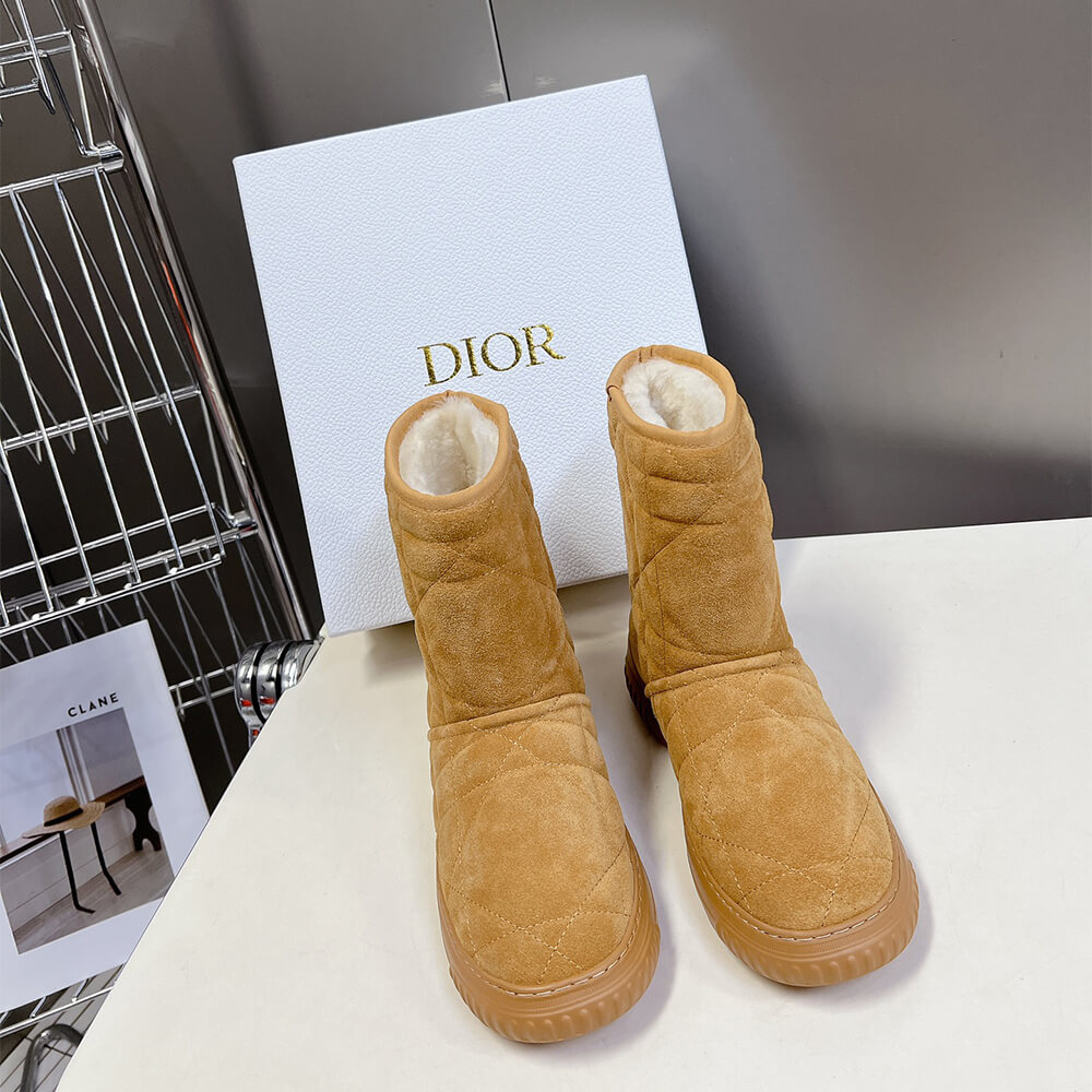 D10r Frost Ankle Boot