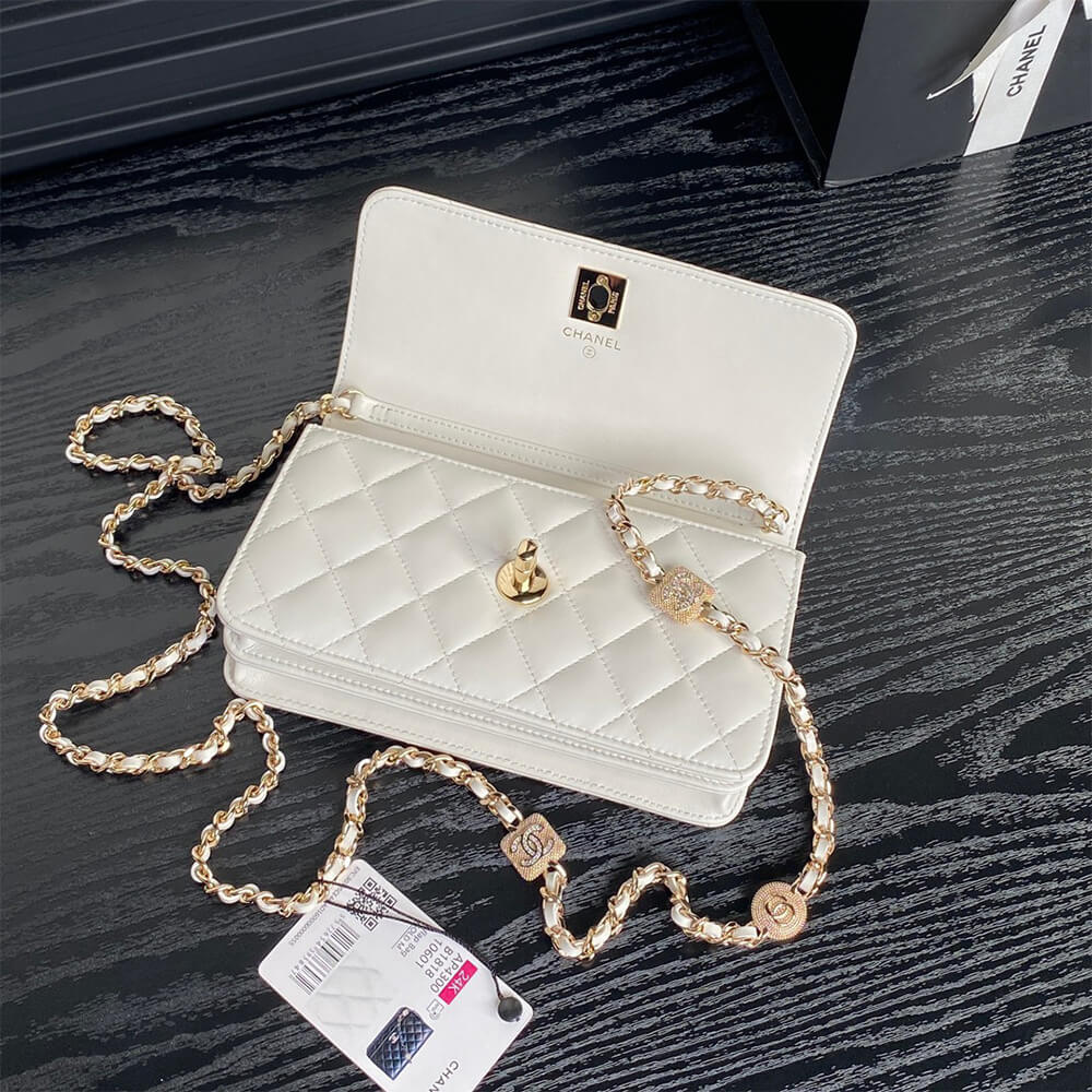 Ch**el Clutch With Chain(HIGH-END GRADE)