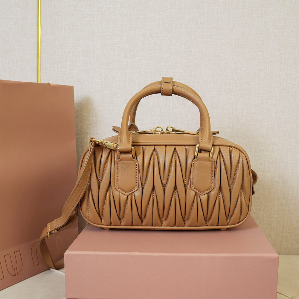 M1um1u Medium Arcadie matelasse nappa Bag(HIGH-END GRADE)
