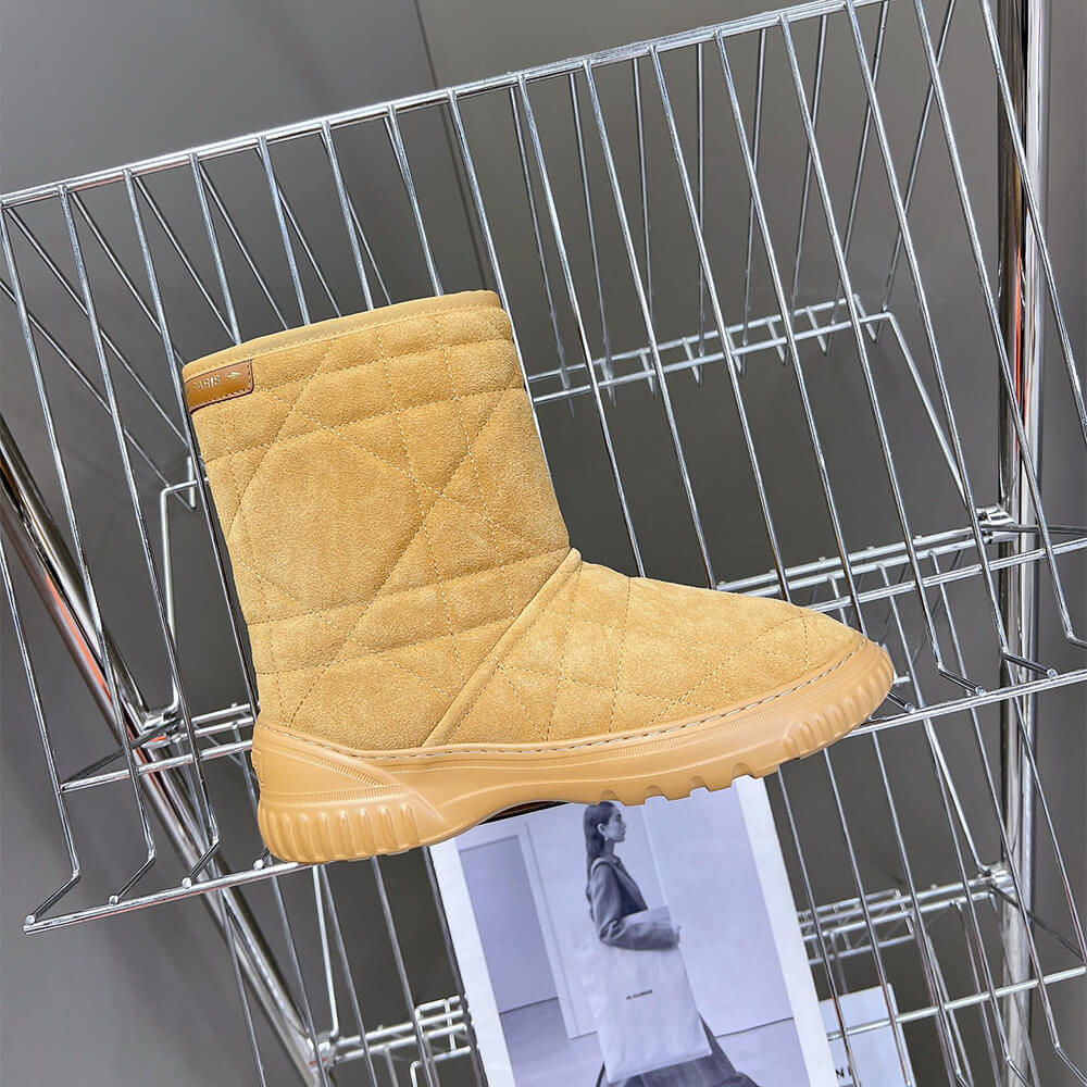 D10r Frost Ankle Boot
