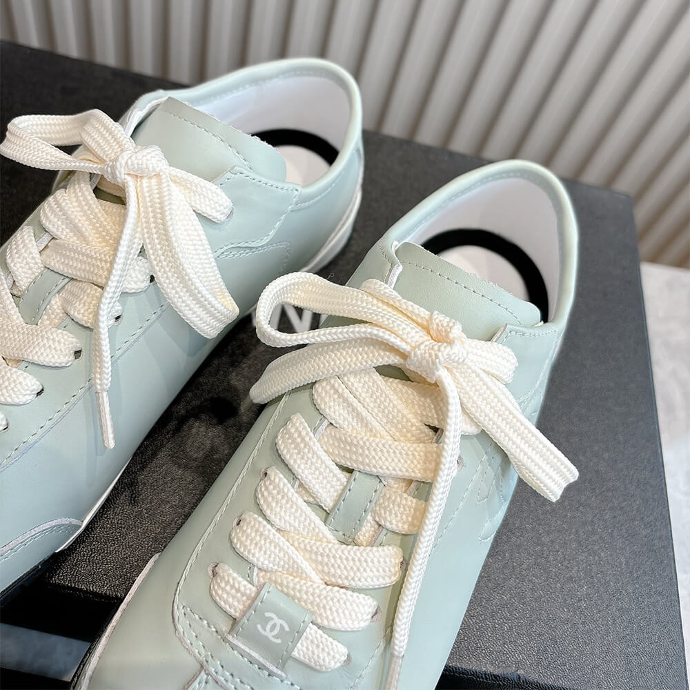 Ch**el Trainers