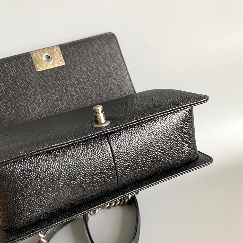 BOY Ch**el HANDBAG(TAX-FREE GRADE)