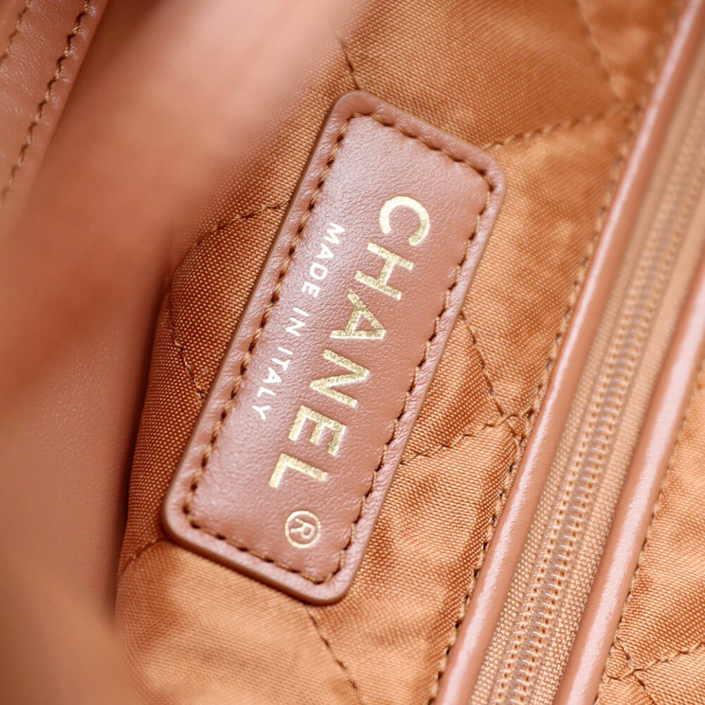 Ch**el 22 SMALL HANDBAG(high-end grade)