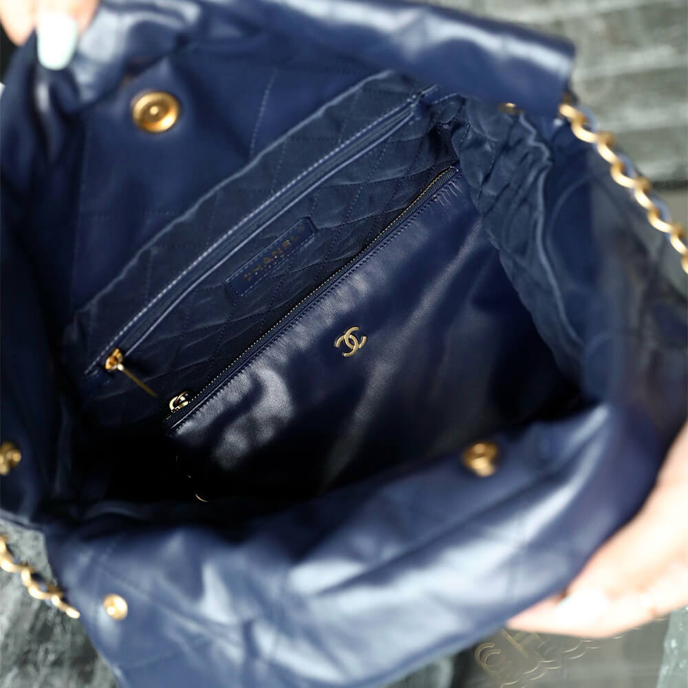 Ch**el 22 SMALL HANDBAG(high-end grade)