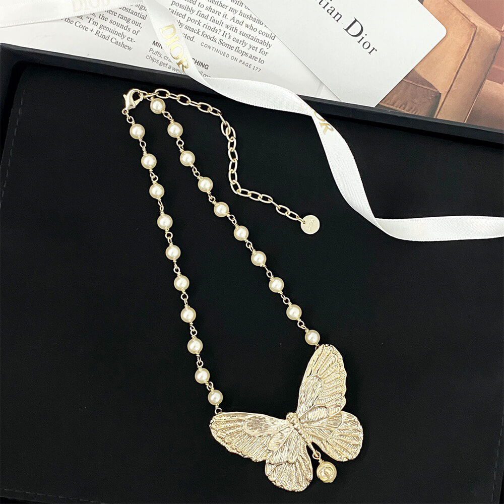 D10r PEARL NECKLACE