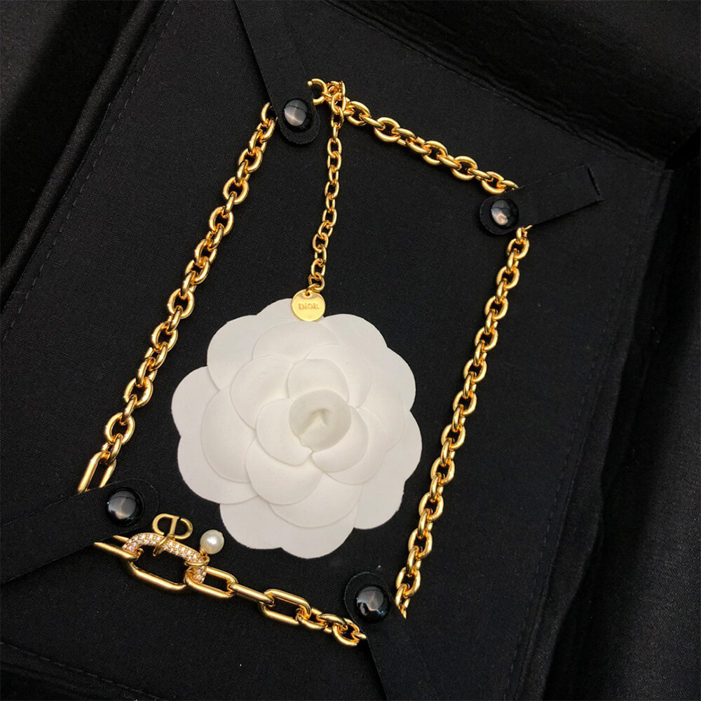 D10r NECKLACE
