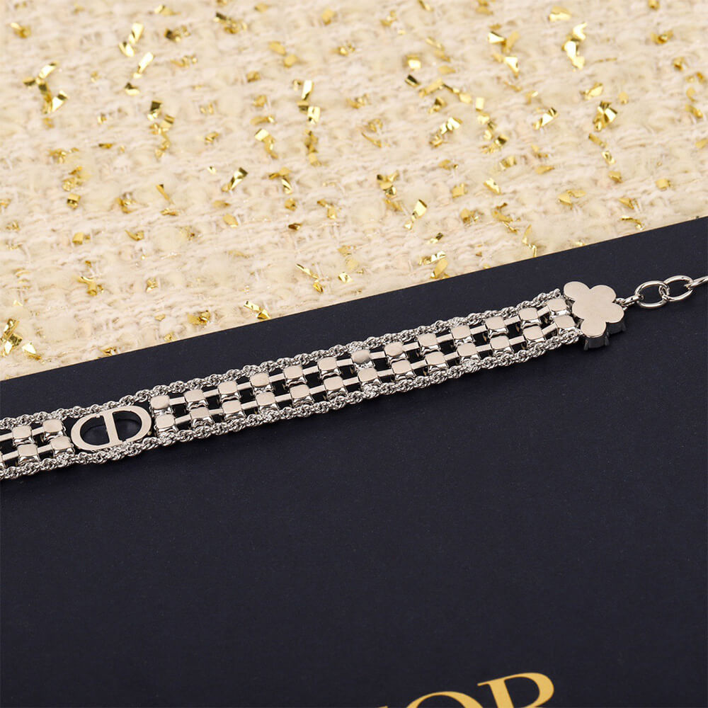 D10r NECKLACE
