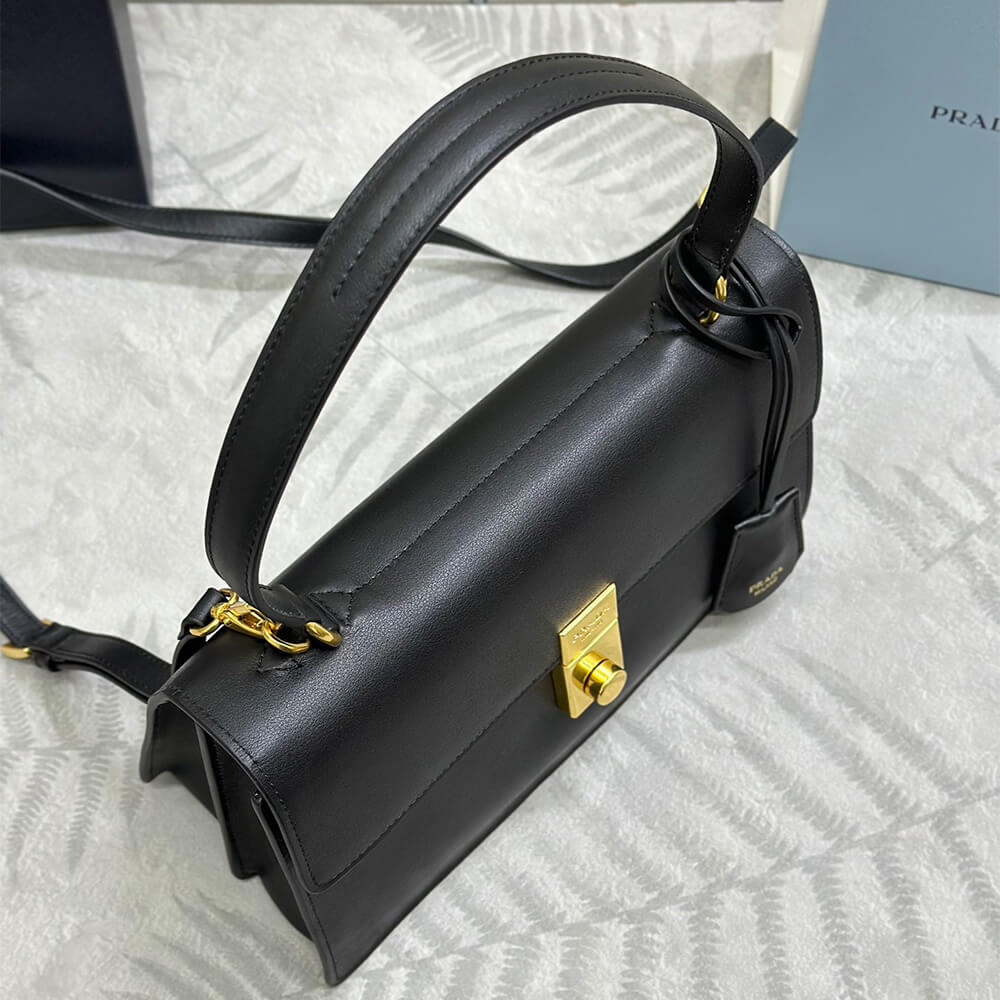 Pra*a Soft Sound medium leather shoulder bag(high-end grade)